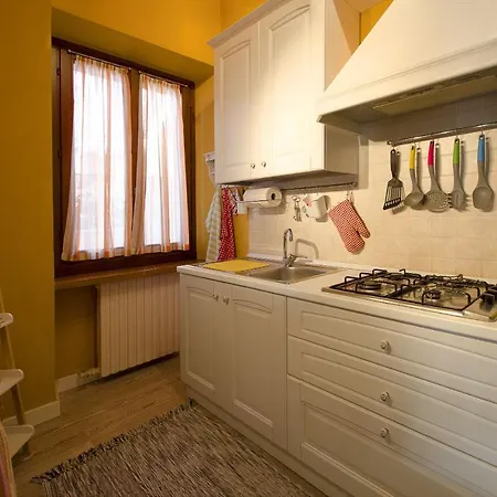 Accogliente Apt Al Centro Con Giardino E Jacuzzi Apartment