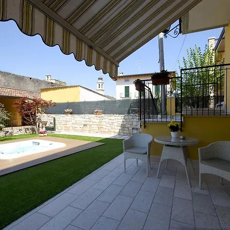 Accogliente Apt Al Centro Con Giardino E Jacuzzi * Torri Del Benaco